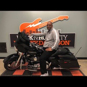 Meet your Posher, Earl